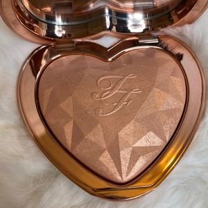 Too Faced bronzer limited edition